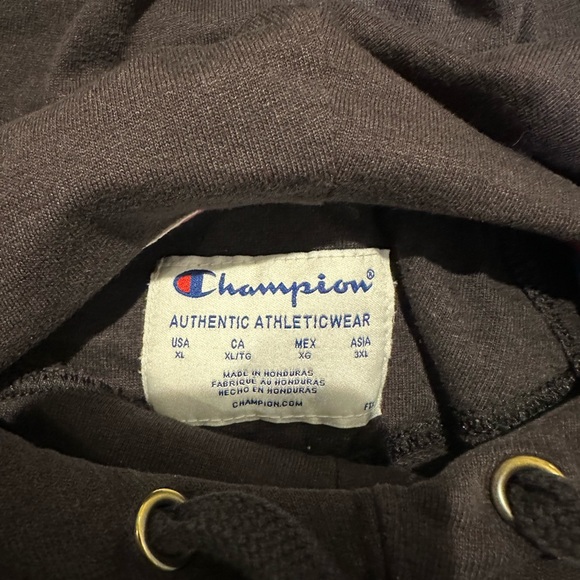 Large champion hoodie - Picture 2 of 2